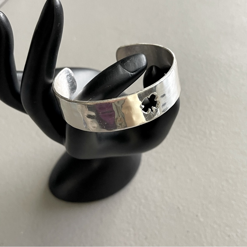 Rustic Cuff Silver Tone 4 Leaf Clover Cuff Bracelet